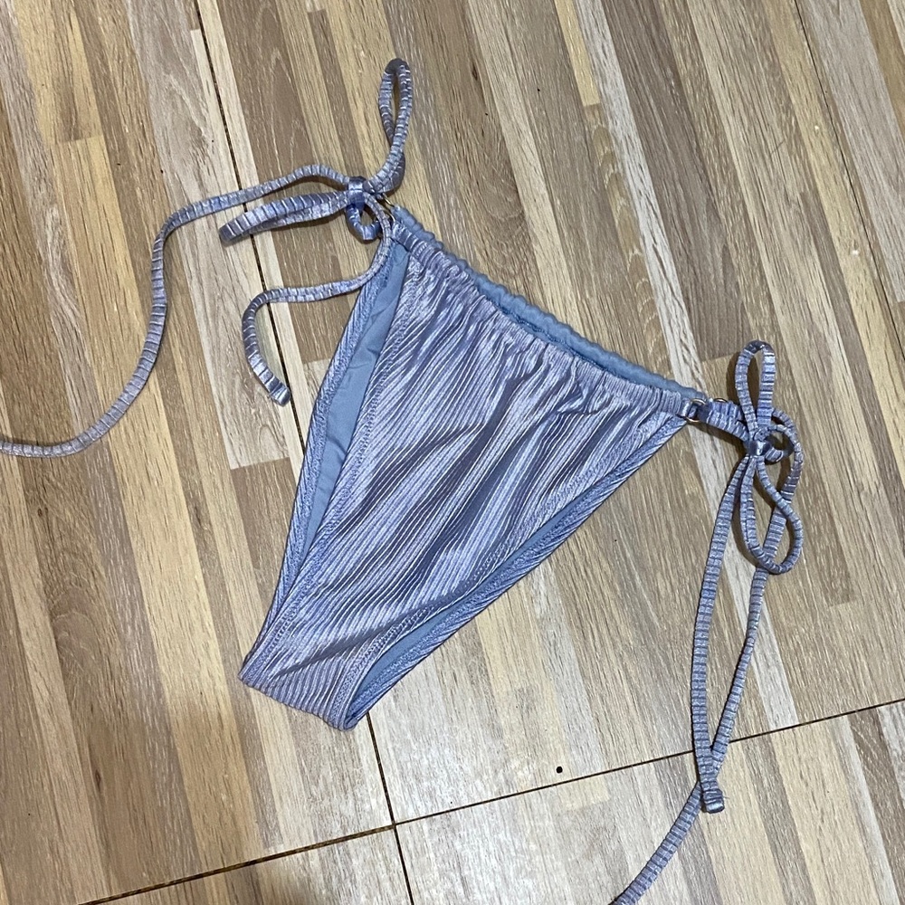 NWOT AERIE Shiny Rib CHEEKIEST bikini bottom size women’s medium - Picture 2 of 8